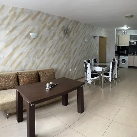 Sunny Hills * Sunny Beach